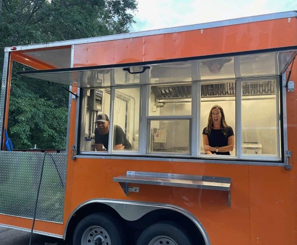 Cowlick Moos and Chews Food Truck in Lenoir, NC (4)