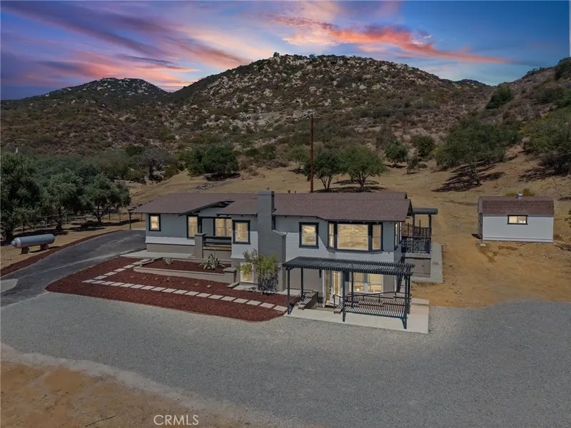 Crystal Trammell - REALTOR | Loan Officer in Menifee, CA (4)