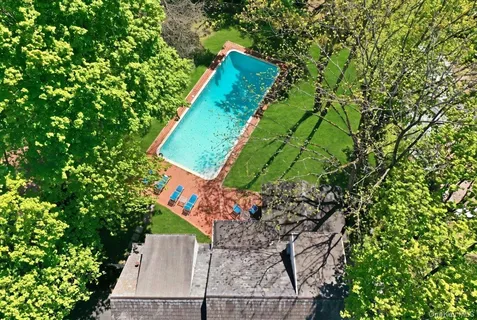 Michelle N. Cohen, Roslyn/East Hills, NY REALTOR at Compass Real Estate in Manhasset, NY (2)
