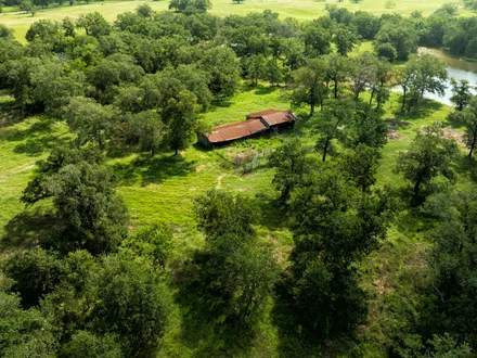 BUBELA REAL ESTATE in Weimar, TX (5)