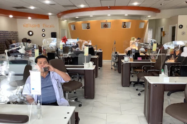 Nails on LA in Compton, CA (6)