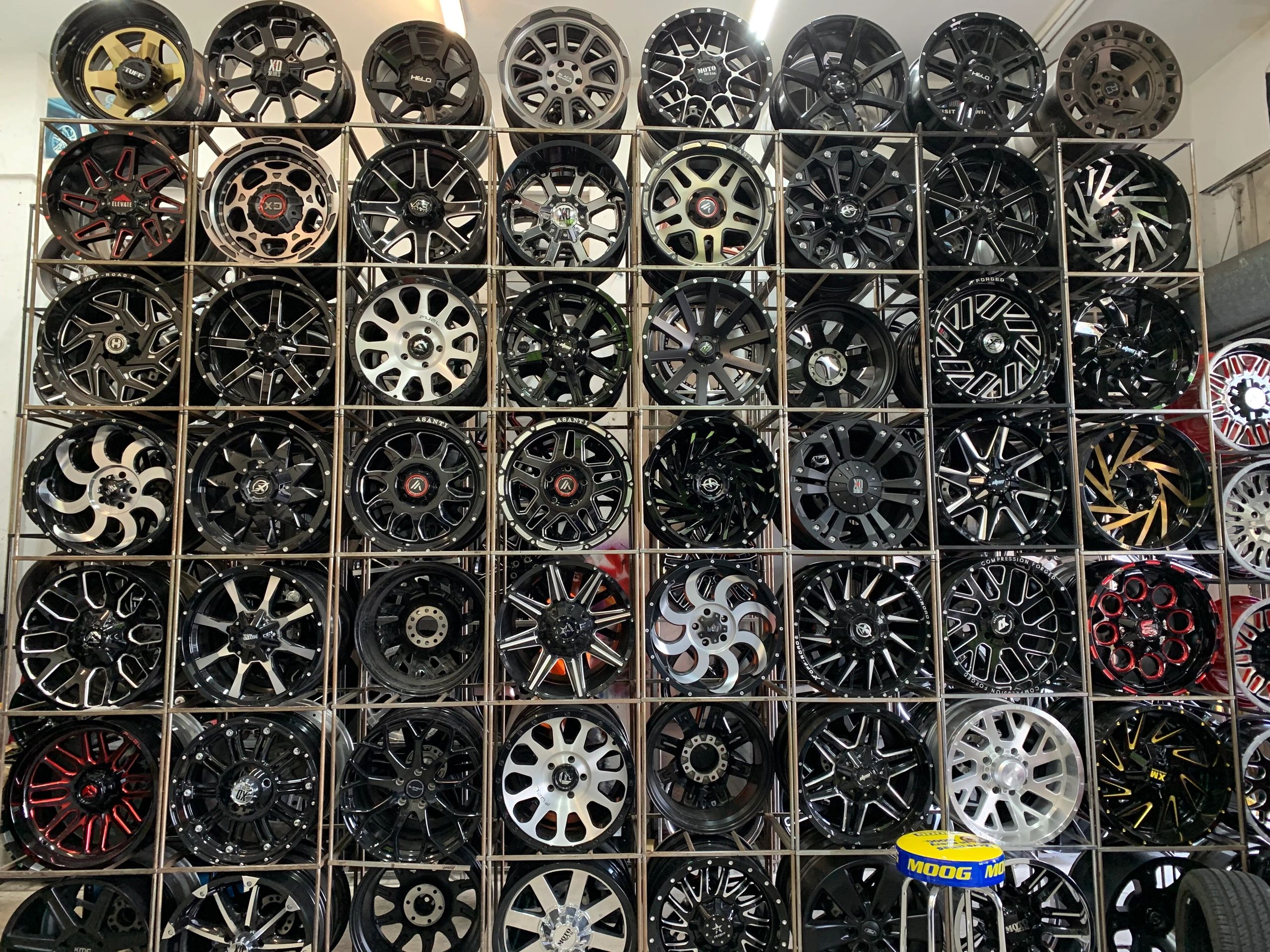 Dinosaur Tires in Oakland Park, FL