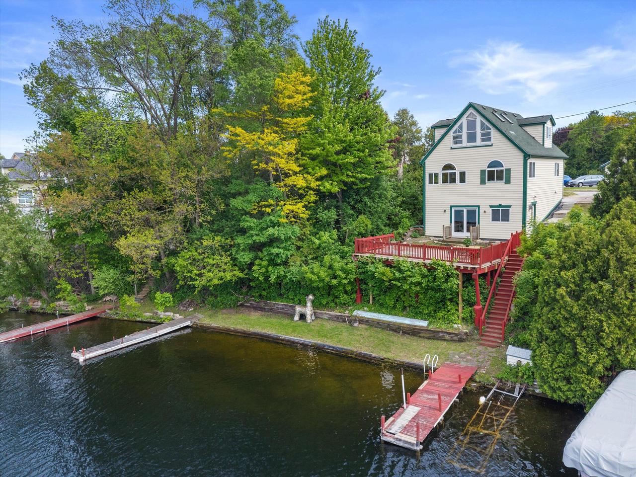 Kimberly Stark | Kimberly and Co Real Estate in Okauchee Lake, WI (3)