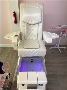 Nae's Nail Lounge in Caldwell, OH (4)