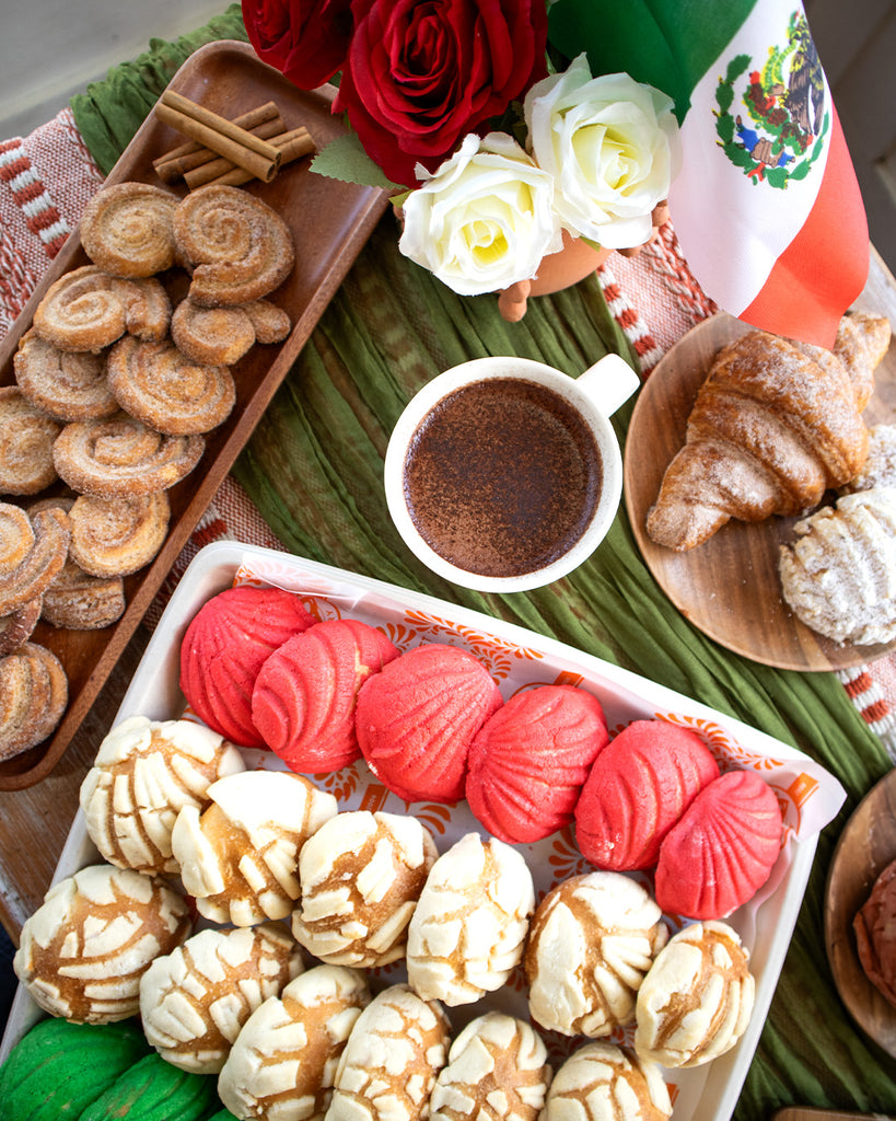 La Monarca Bakery & Cafe in Huntington Park, CA (2)