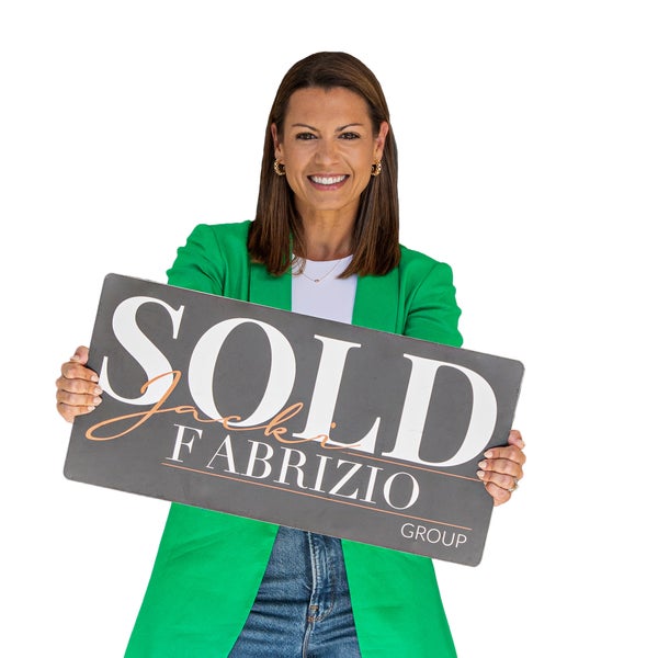 Jacki Fabrizio, Realtor • St. Petersburg Real Estate • Smith & Associates in St. Petersburg, FL (3)