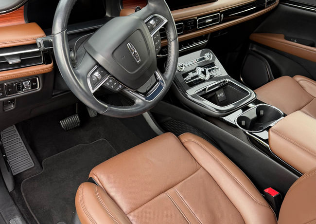 In and Out Detailing LLC in Kenosha, WI (3)