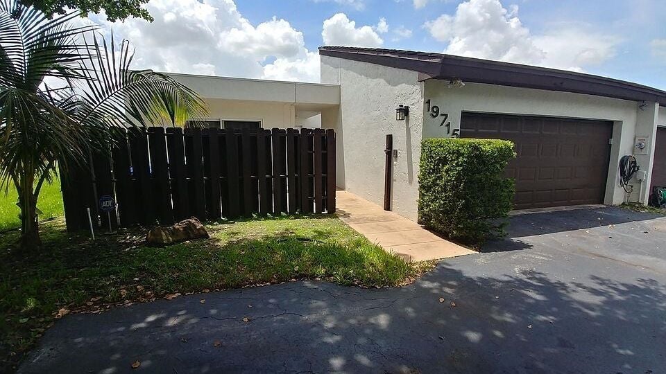 Be Posh Nails & Beauty Spa in Pembroke Pines, FL (6)