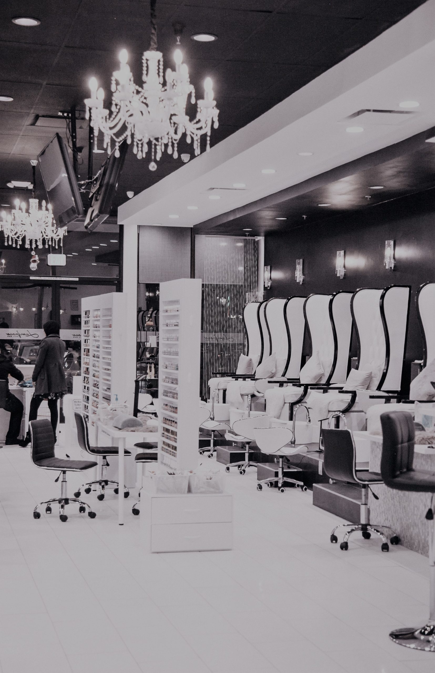 Luminous Nail & Beauty Bar in Bellflower, CA