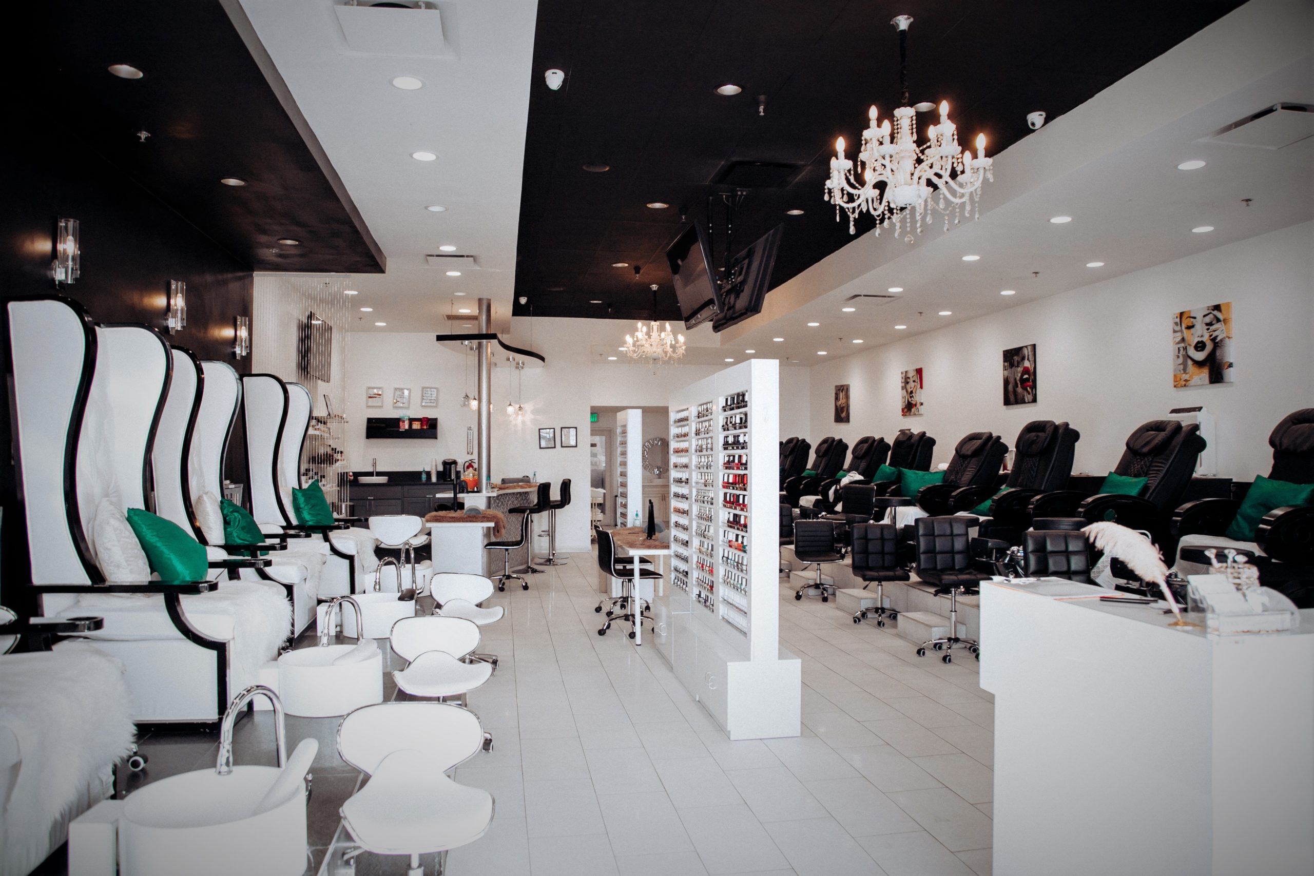 Luminous Nail & Beauty Bar in Bellflower, CA (3)