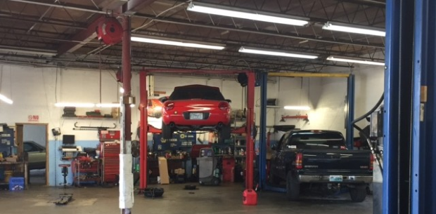M & R Auto Repair in Miami, FL