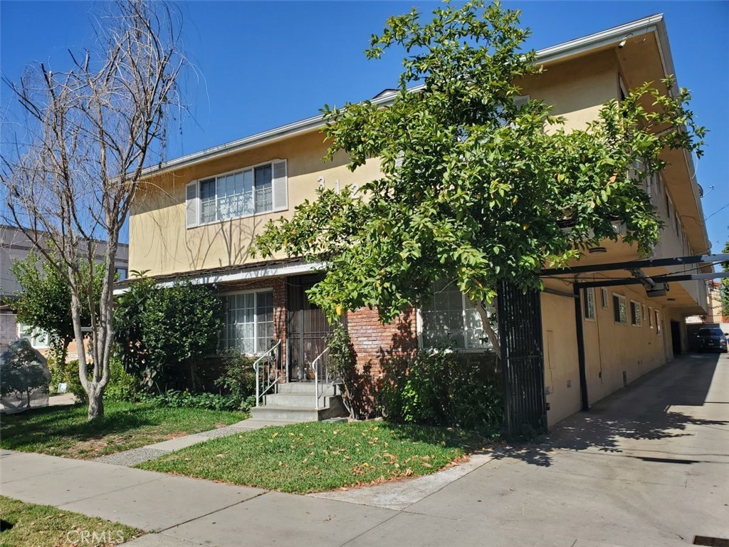 Mona Saakyan Realty in Glendale, CA (4)