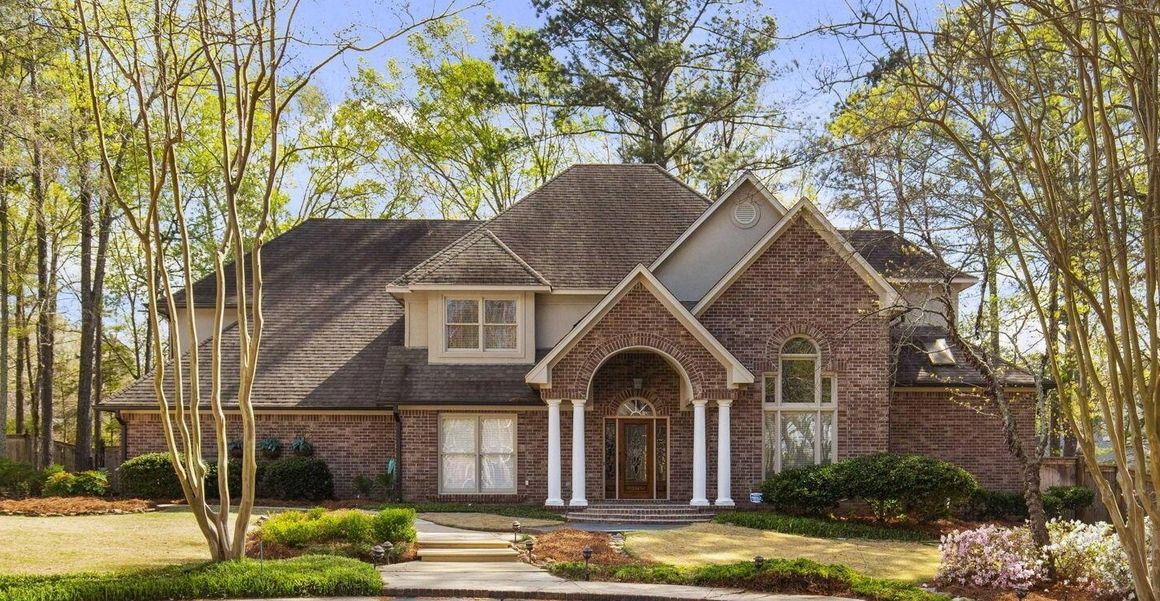 Locke Ward, Realtor C.H. & Company Real Estate, Inc . in Jackson, MS (3)