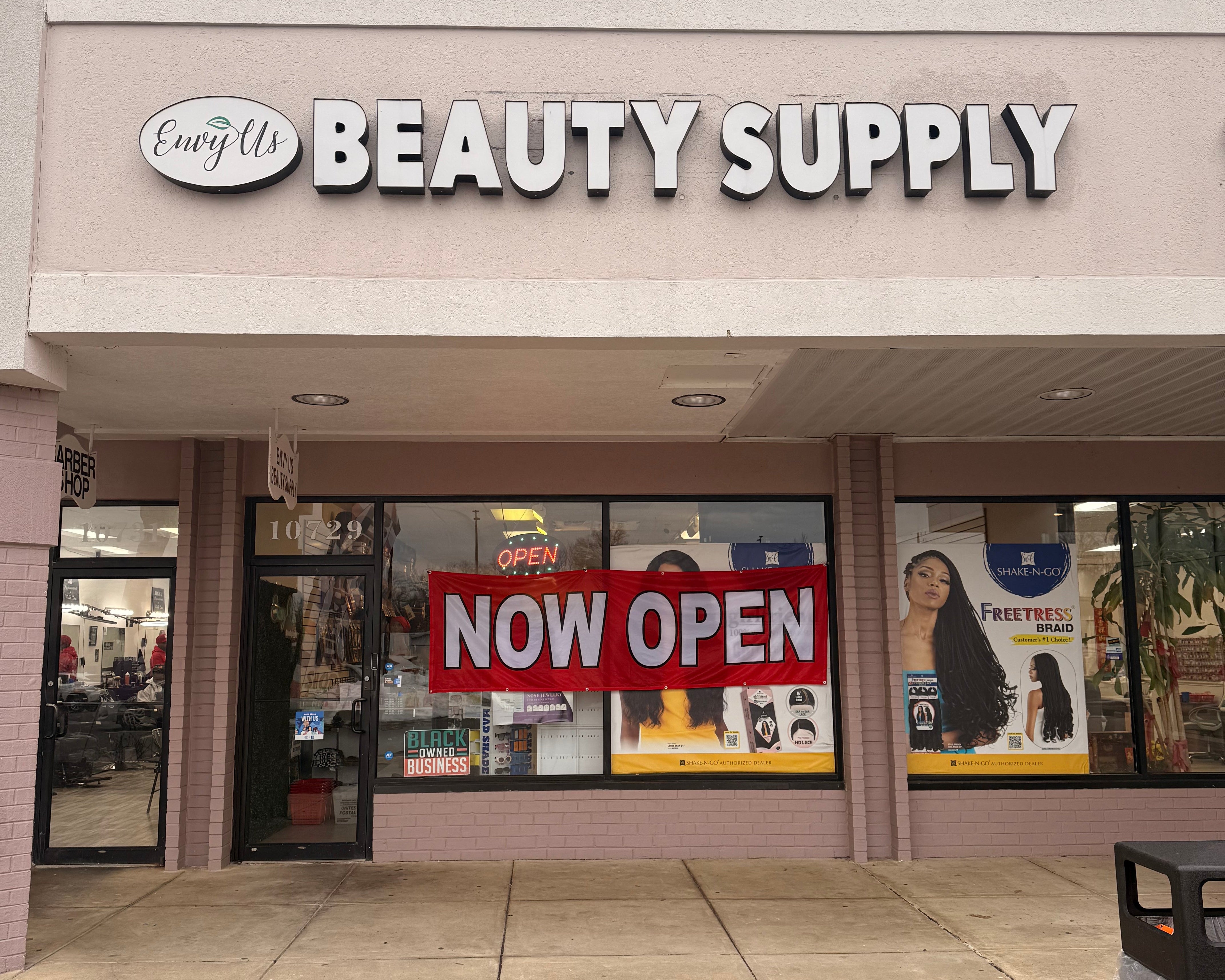 Envy Us Beauty Supply in Fort Washington, MD