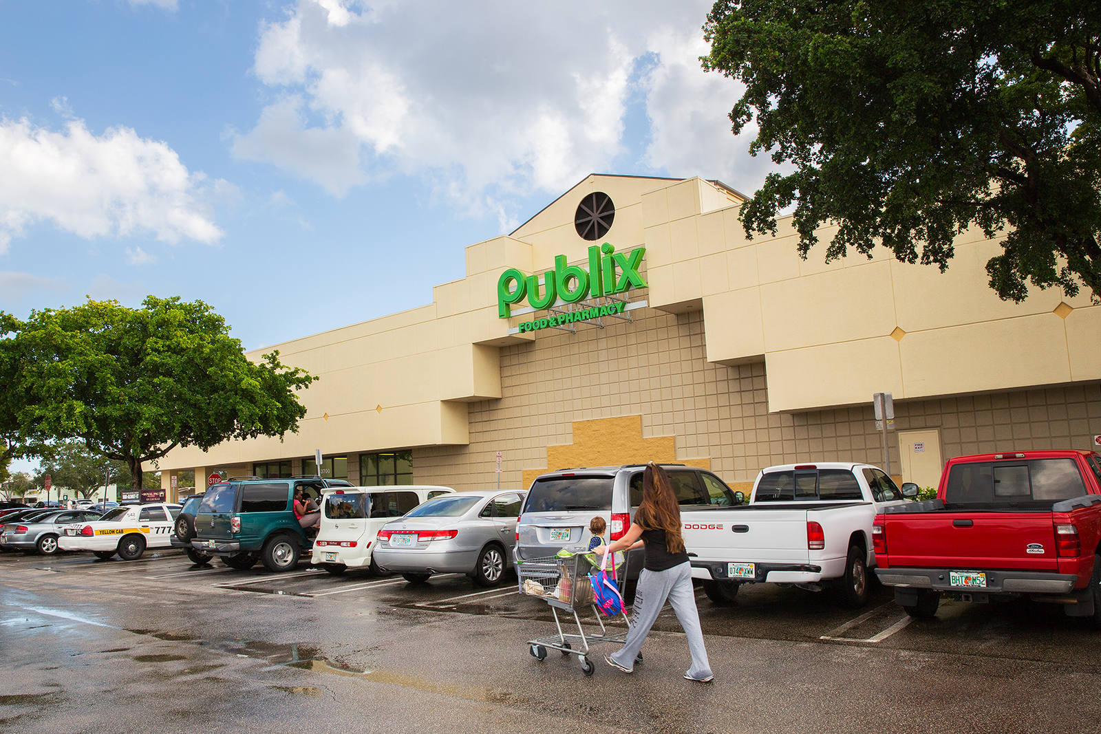 Venetian Isle Shopping Ctr in Lighthouse Point, FL (3)