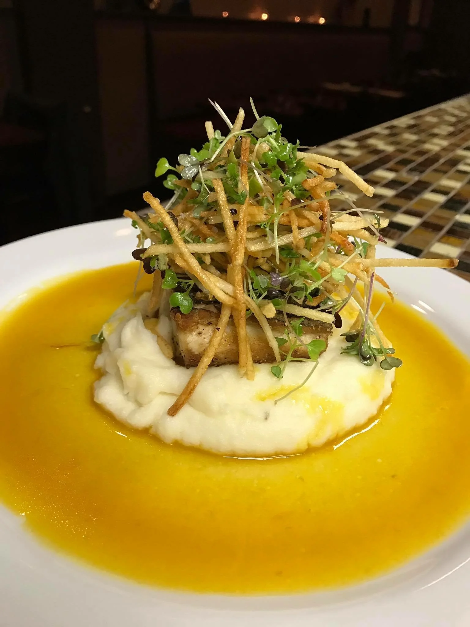 Noah's Restaurant & Lounge in Charleston, WV (4)