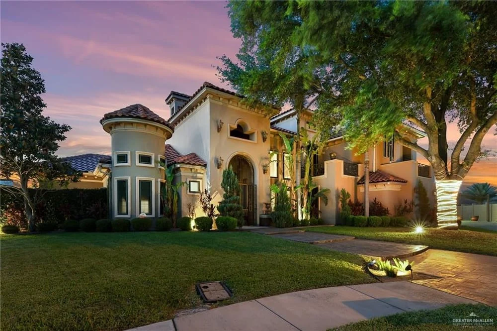 The Jaime Lee Gonzalez Realtor Team - Top Realtor in McAllen, Luxury Real Estate agent in McAllen, Investment Properties in Edinburg, TX (2)