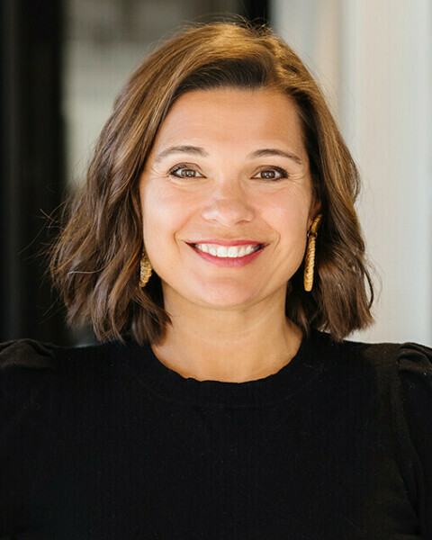 Jen Corcoran Real Estate Agent-@Properties Christie's International Real Estate in Glenview, IL
