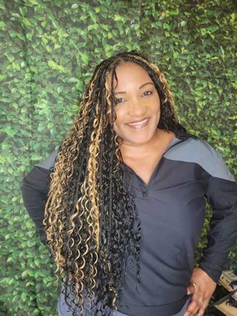 Queen Stylish Braiding hair// best african salon and fastest braiding in Baltimore, MD (5)