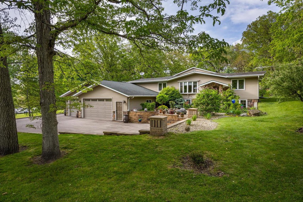 Chad Baures, Realtor in Stoughton, WI (3)
