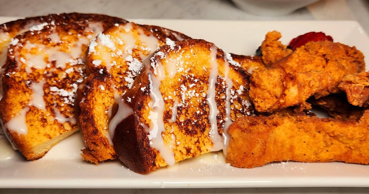 Kiss My Gritz Breakfast House in Fairburn, GA