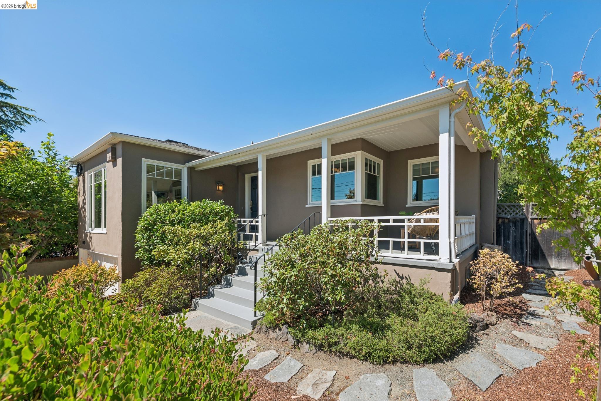 Ellie Ridge, Realtor in Berkeley, CA (3)