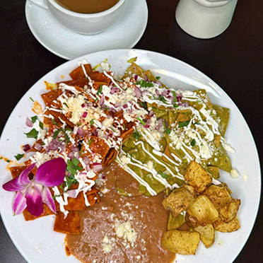 Mia's Cafe in Signal Hill, CA (2)