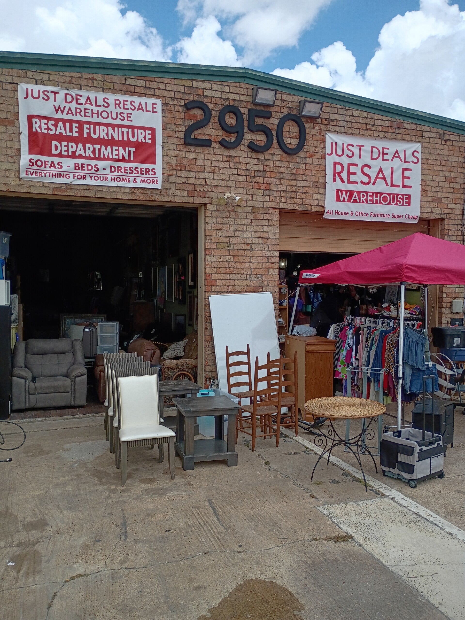 Just Deals Resale Warehouse in Pasadena, TX (3)