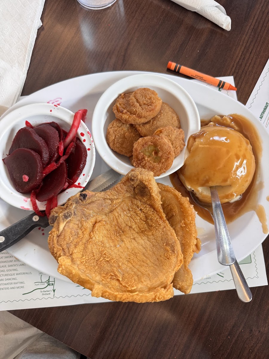 Clyde's Restaurant | Southern in Waynesville, NC (4)