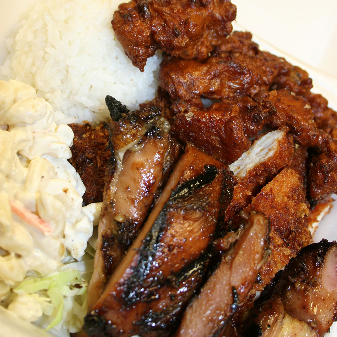 Zoe's Hawaiian BBQ in Santa Maria, CA