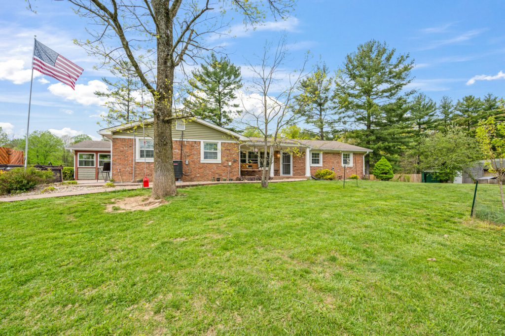 Amber Tilley, Real Estate Broker in Nashville, IN (4)