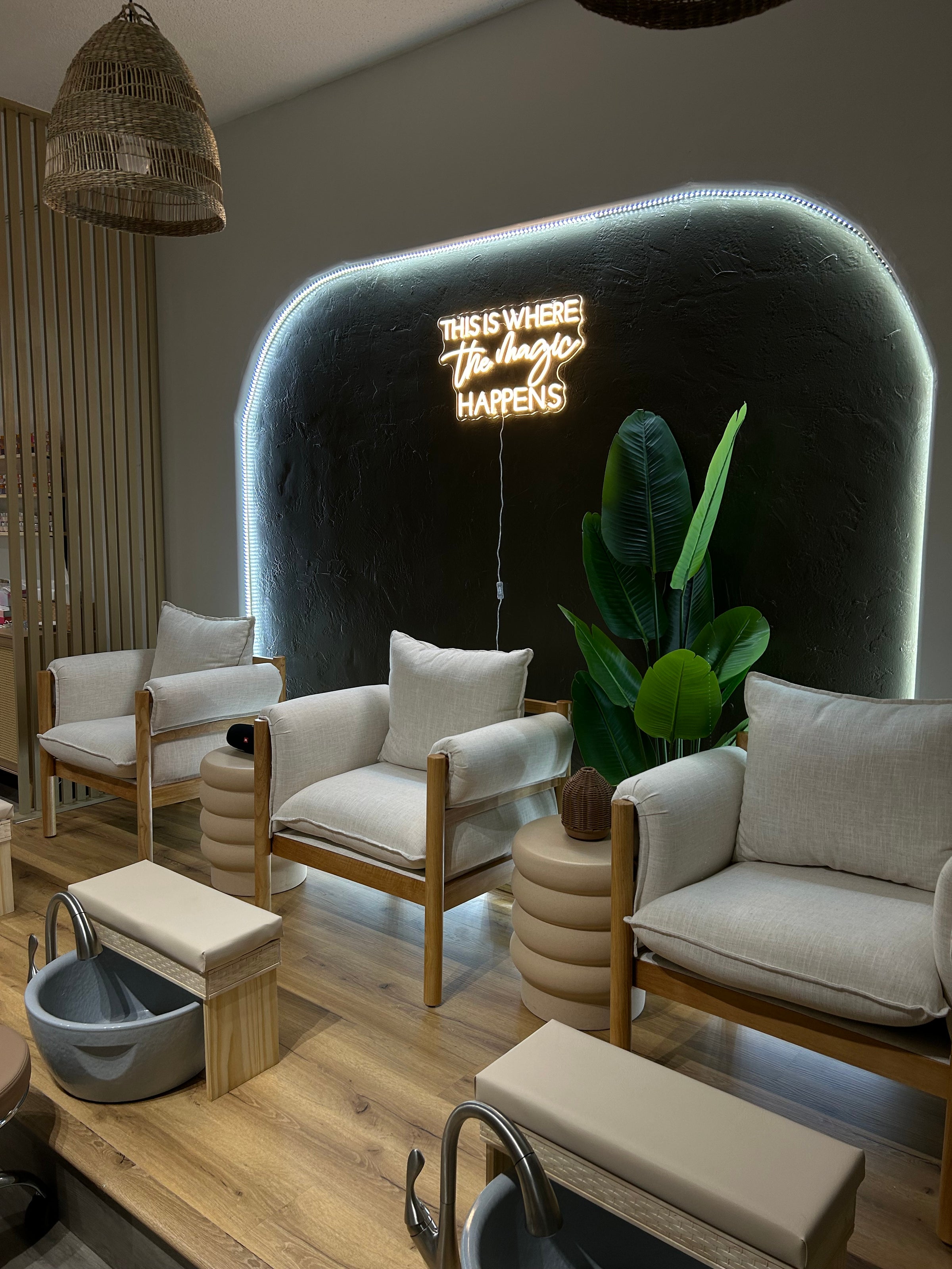 THE NAIL BAR in Folsom, CA