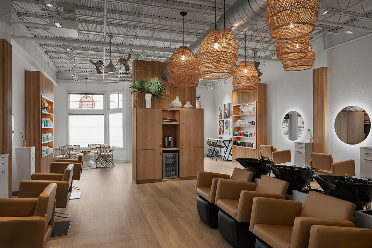 Beachcomber Salon in Pewaukee, WI (2)
