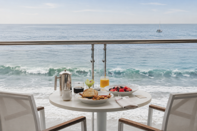 Carbon Beach Club Restaurant | Malibu Beach Inn in Malibu, CA (4)