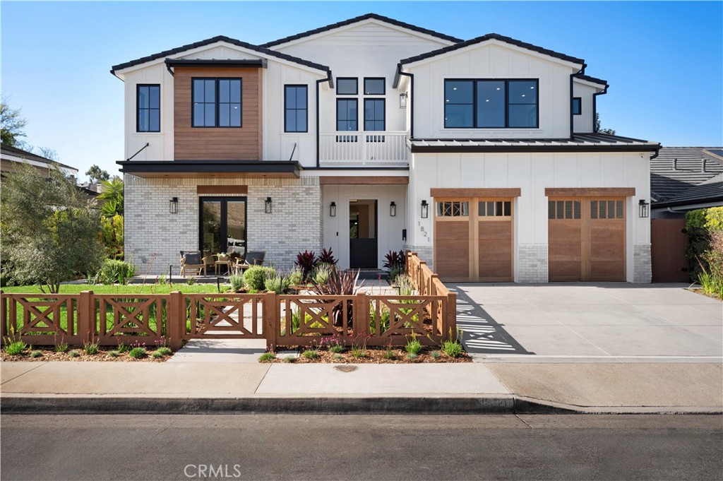 Julie Pierzak, Newport Beach Real Estate Agent in Newport Beach, CA (6)
