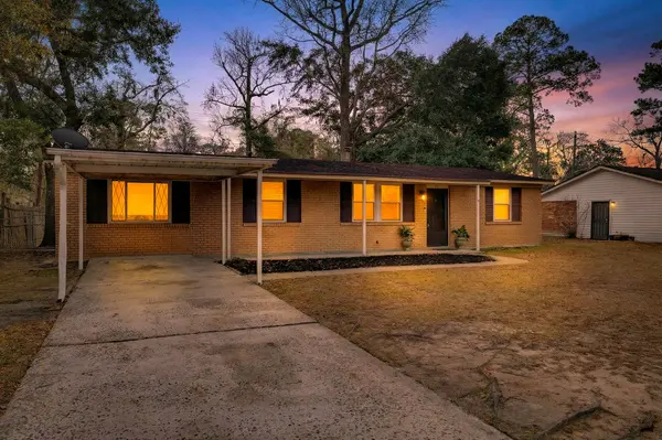 Realtor Crystal Sweetman in Bloomingdale, GA (2)