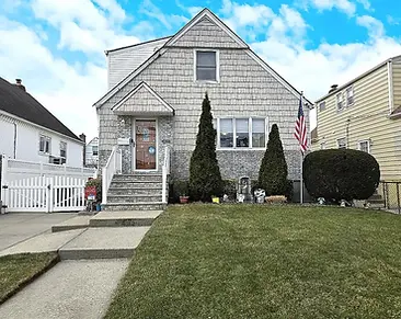 Esquire Realty Ciaramella & Co. in Ozone Park, NY (4)