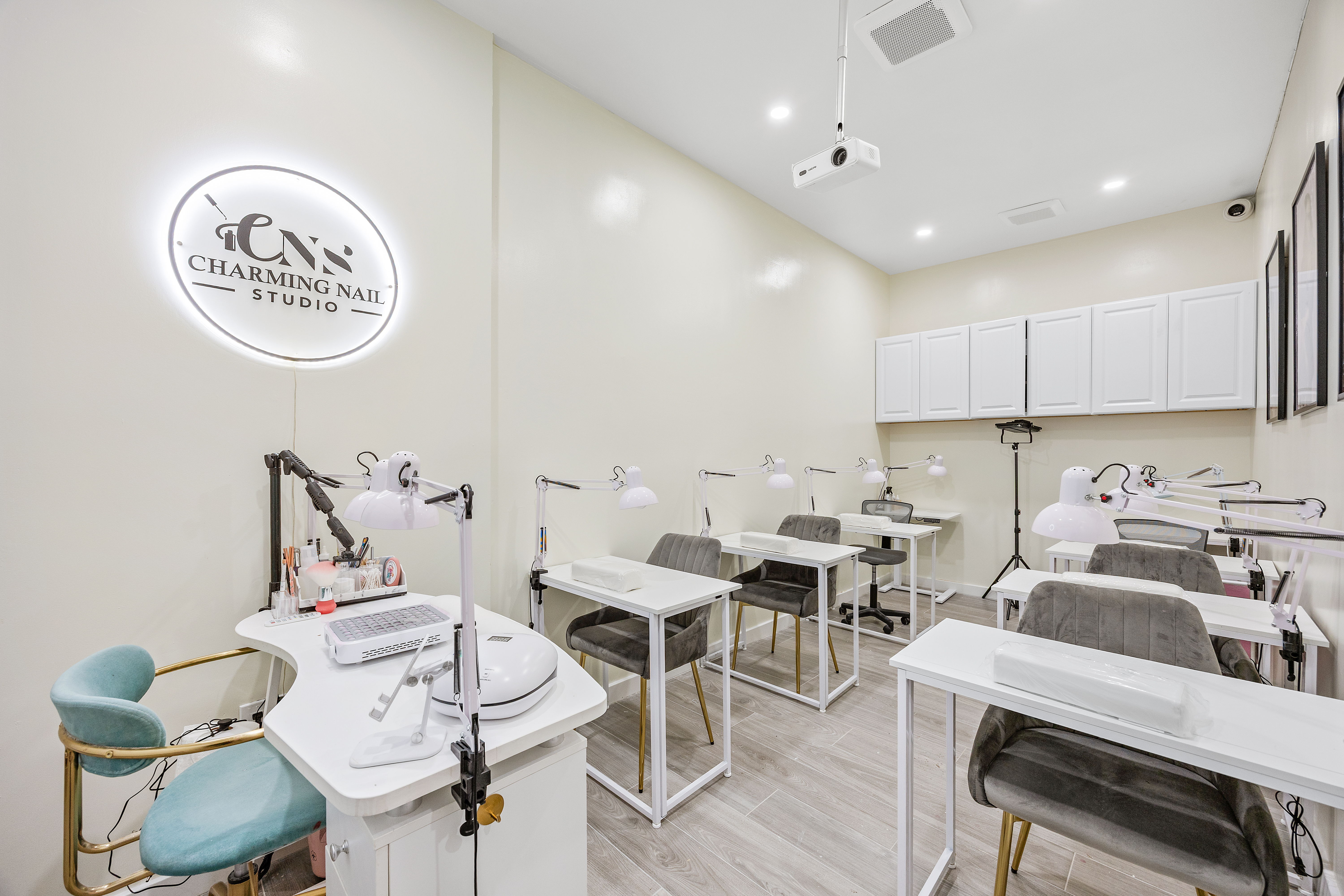 charming nails & Beauty Studio in Woodhaven, NY (3)