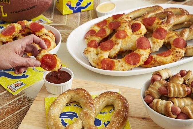 Wetzel's Pretzel ETN Food Truck in Axton, VA (4)