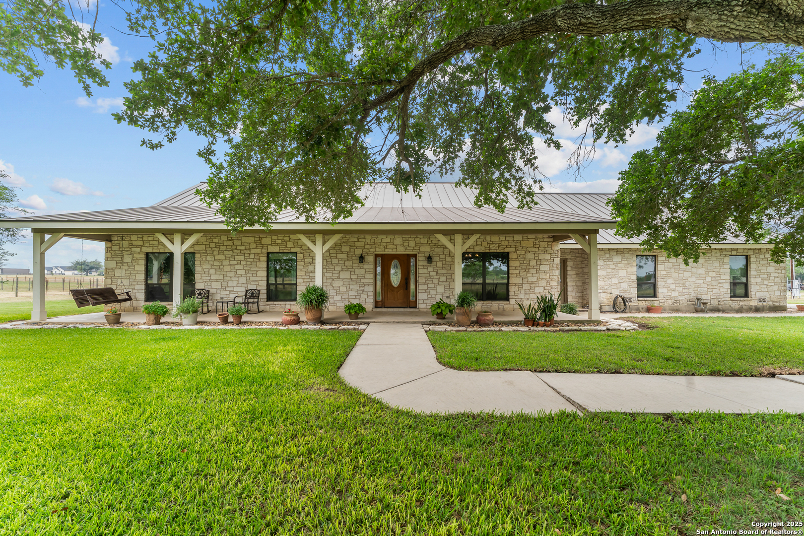 Hayes Heritage Realty,LLC. in La Vernia, TX