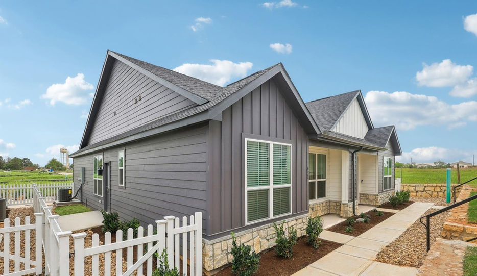 Hill Top Realty LLC in Fulshear, TX (6)
