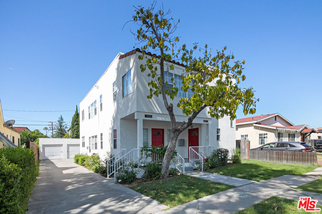 Mark Walker, Realtor with Nourmand and Associates in Los Angeles, CA (2)