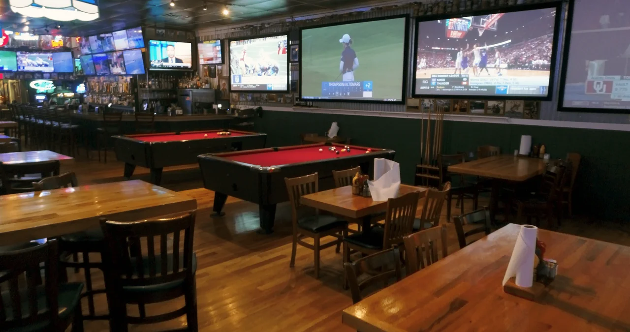 Coach's Pub & Eatery in Inverness, FL (3)