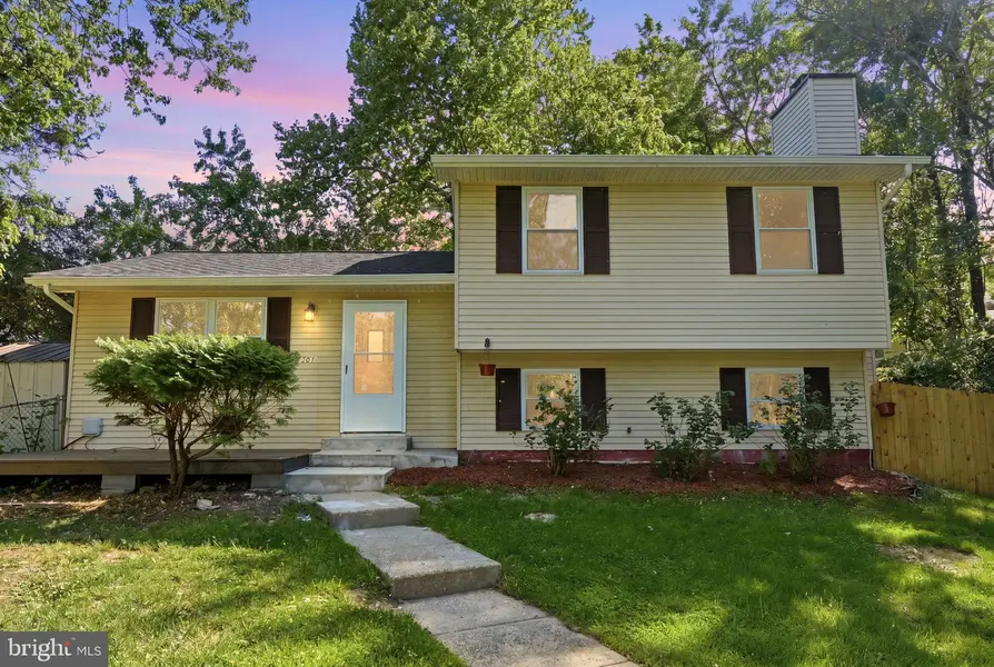 Kyana Mosley, Realtor , Love Property Group powered by REAL Broker, LLC in White Plains, MD