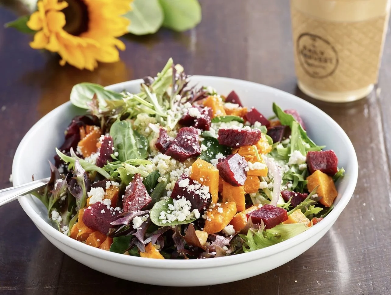 The Daily Harvest Cafe & Juicery in Newhall, CA (3)