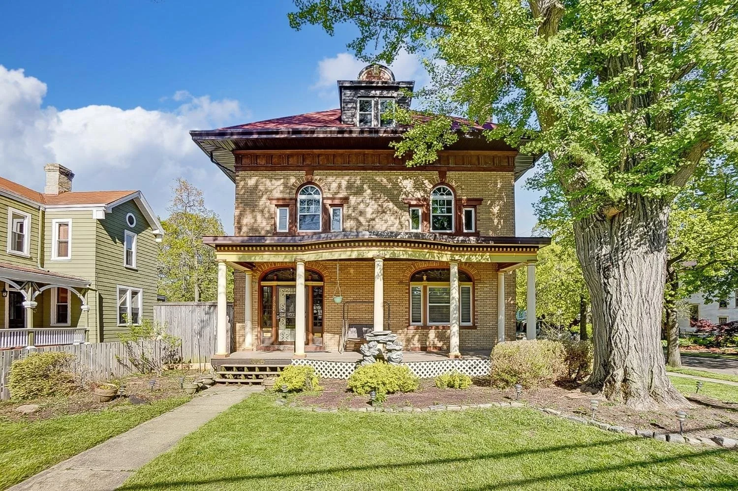 Victoria Torgersen, Historic & Luxury Homes | Hamilton & Greater Cincinnati Area in Hamilton, OH (3)