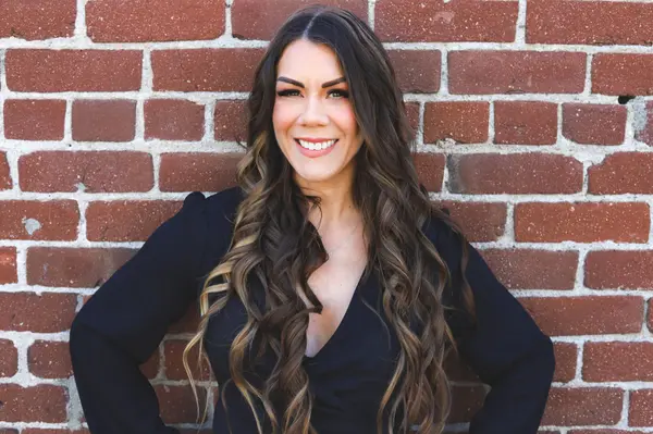 Gabriela Hanson - Realtor in Riverside, CA (2)