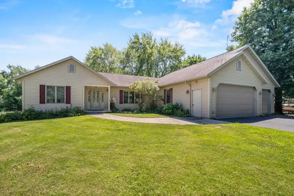 Matt Deadman Homes Brokered by Real Broker LLC- Sun Prairie, WI in Sun Prairie, WI (6)