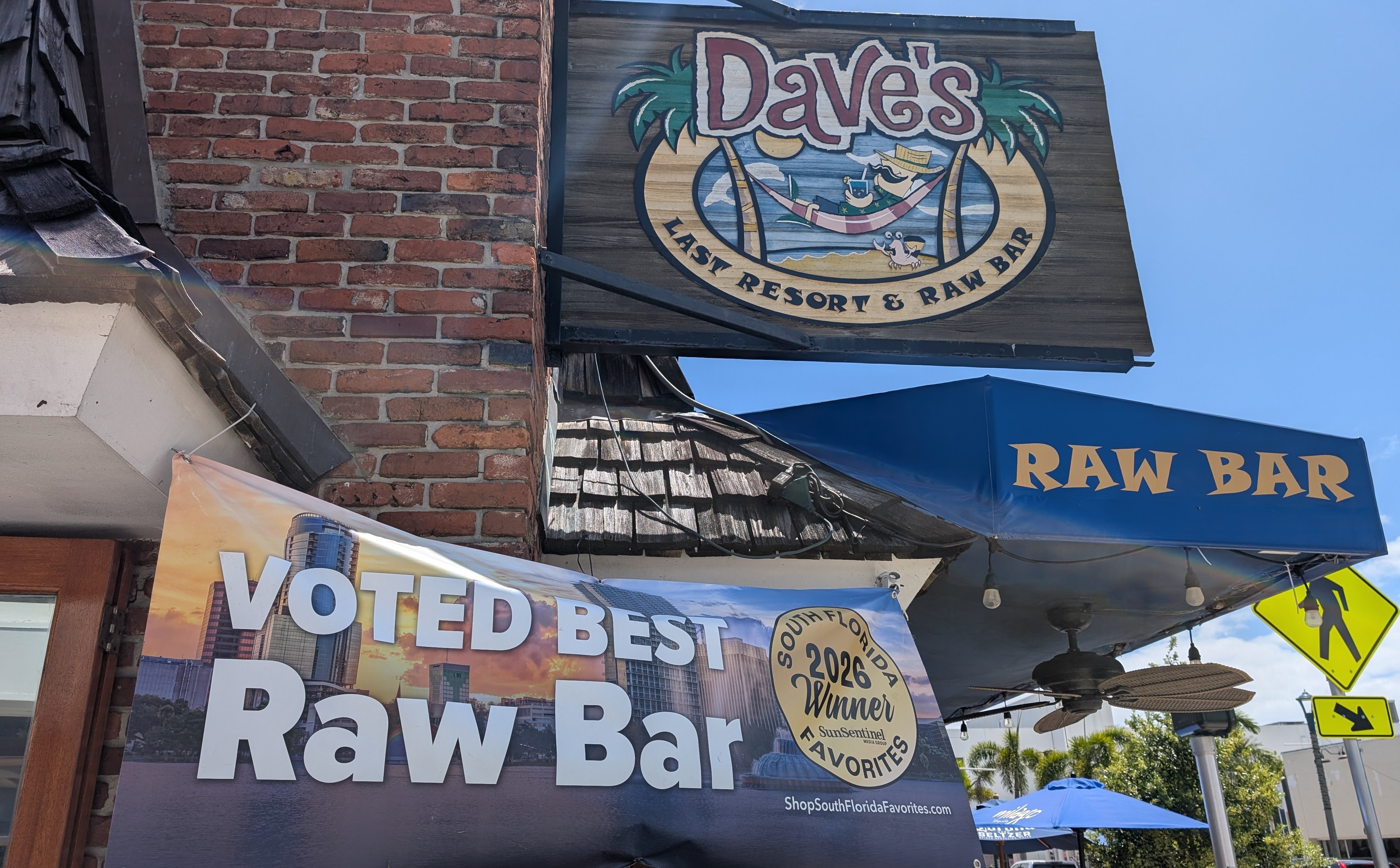 Dave's Last Resort & Raw Bar in Lake Worth Beach, FL