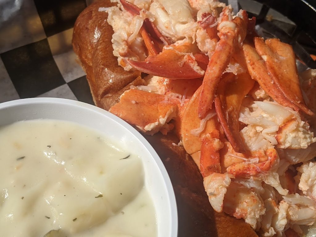 Jazzy's Mainely Lobster in Cocoa Beach, FL (4)
